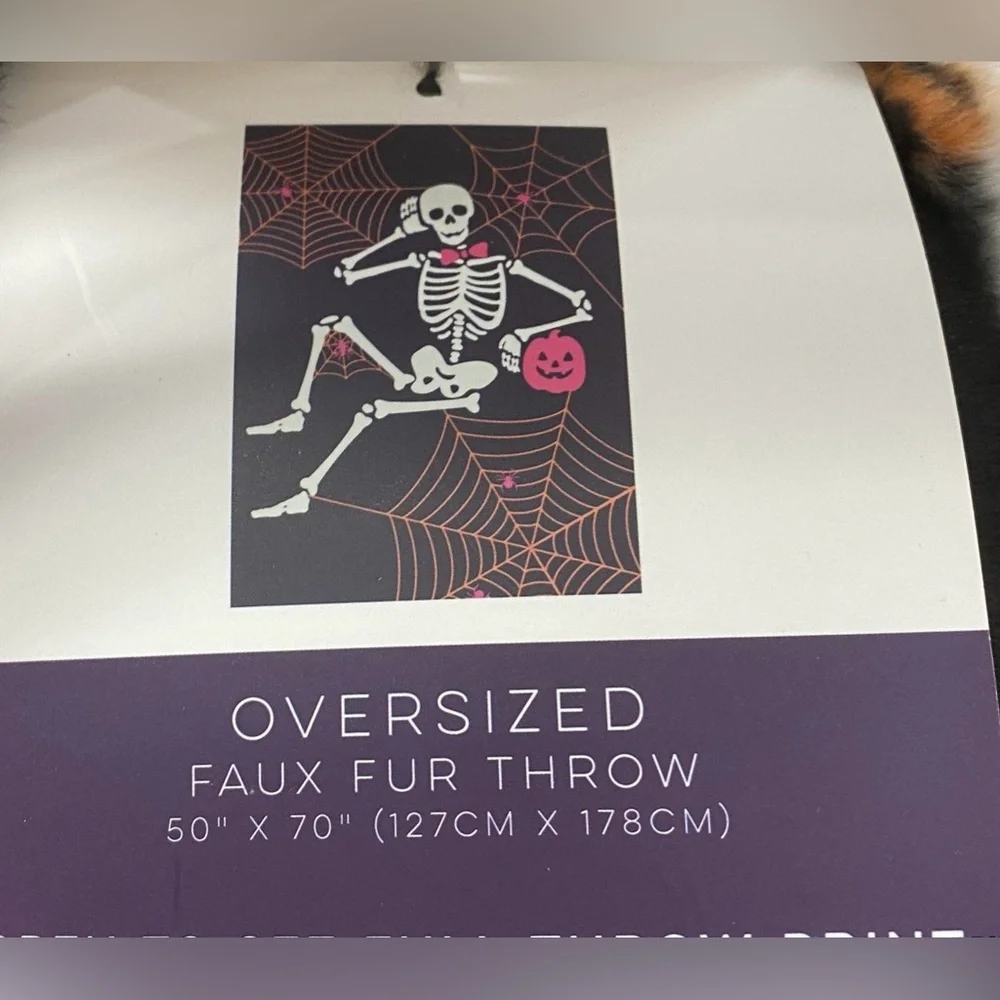 NWT Novogratz Halloween Skeleton Plush Fleece Oversized Throw Blanket Fall Cozy